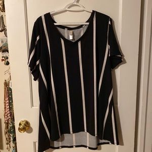 LuLaRoe Tee